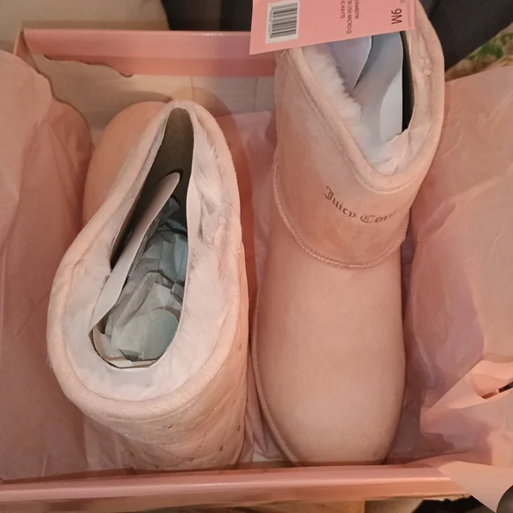 Quilted Pink Women's Boots - Picture 4 of 5